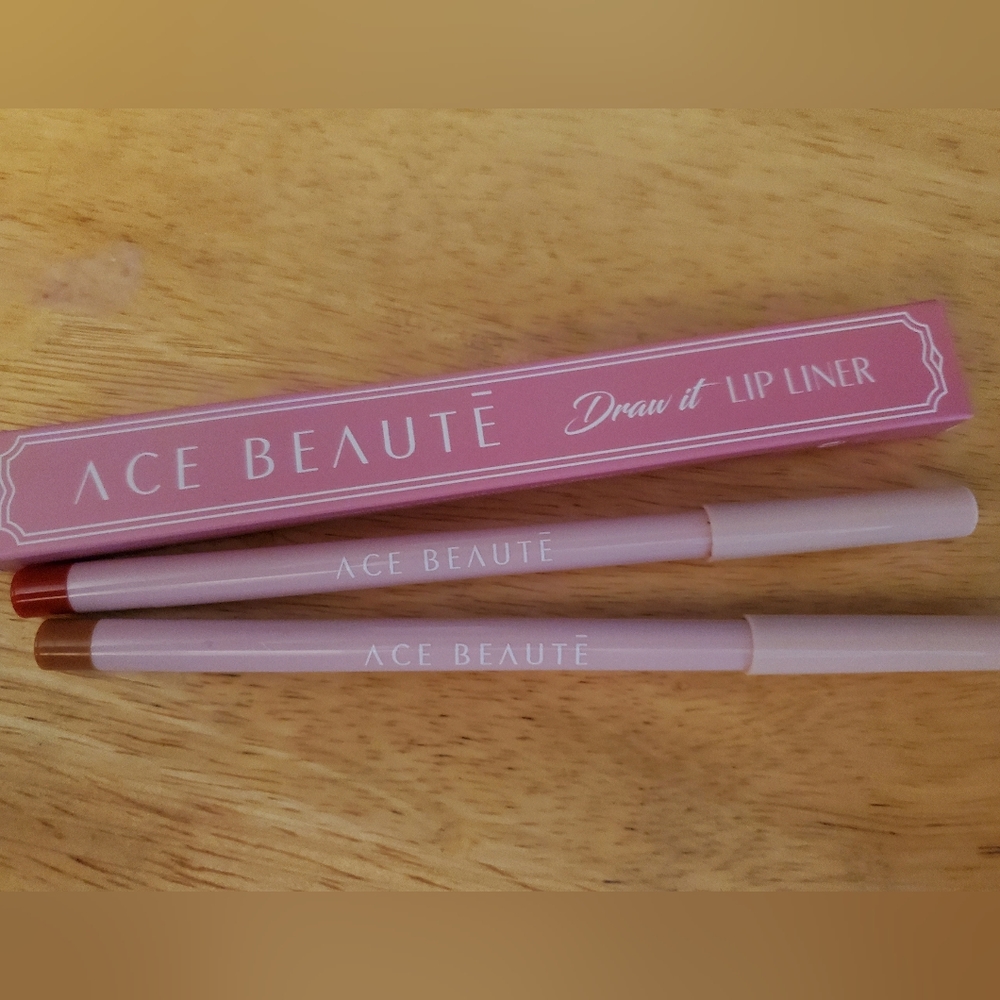 NIB ACE BEAUTÉ Draw It Lip Liner Duo